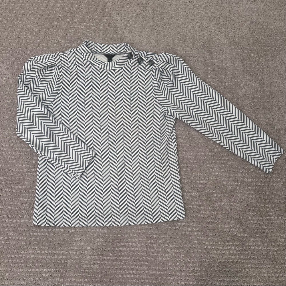 Ann Taylor Navy & White Chevron Stripe Button Shoulder Long Sleeve Top Size M
